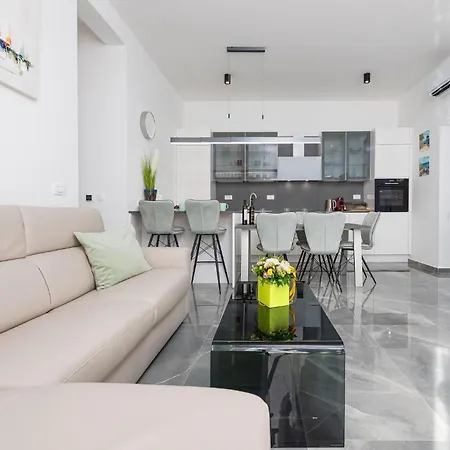 Apartman 2 Bedroom Gorgeous In Zadar