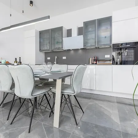 Apartman 2 Bedroom Gorgeous In