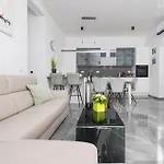 Appartement Beautiful In With Wifi Zadar